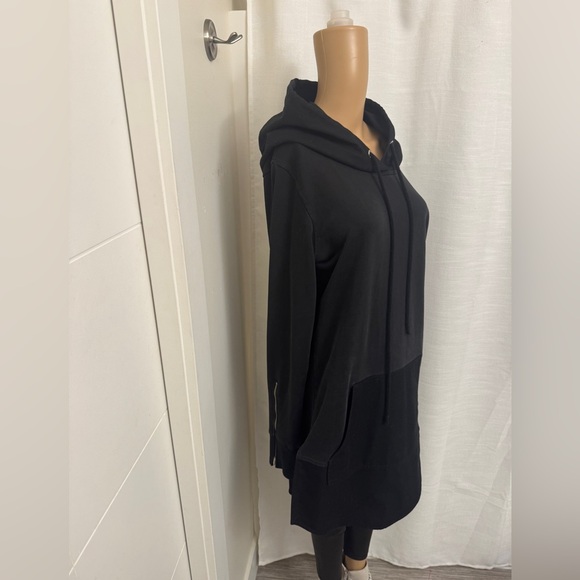 KARACTOR Tops - 22” ptp zipper cuffs, Black Hooded Women's Top